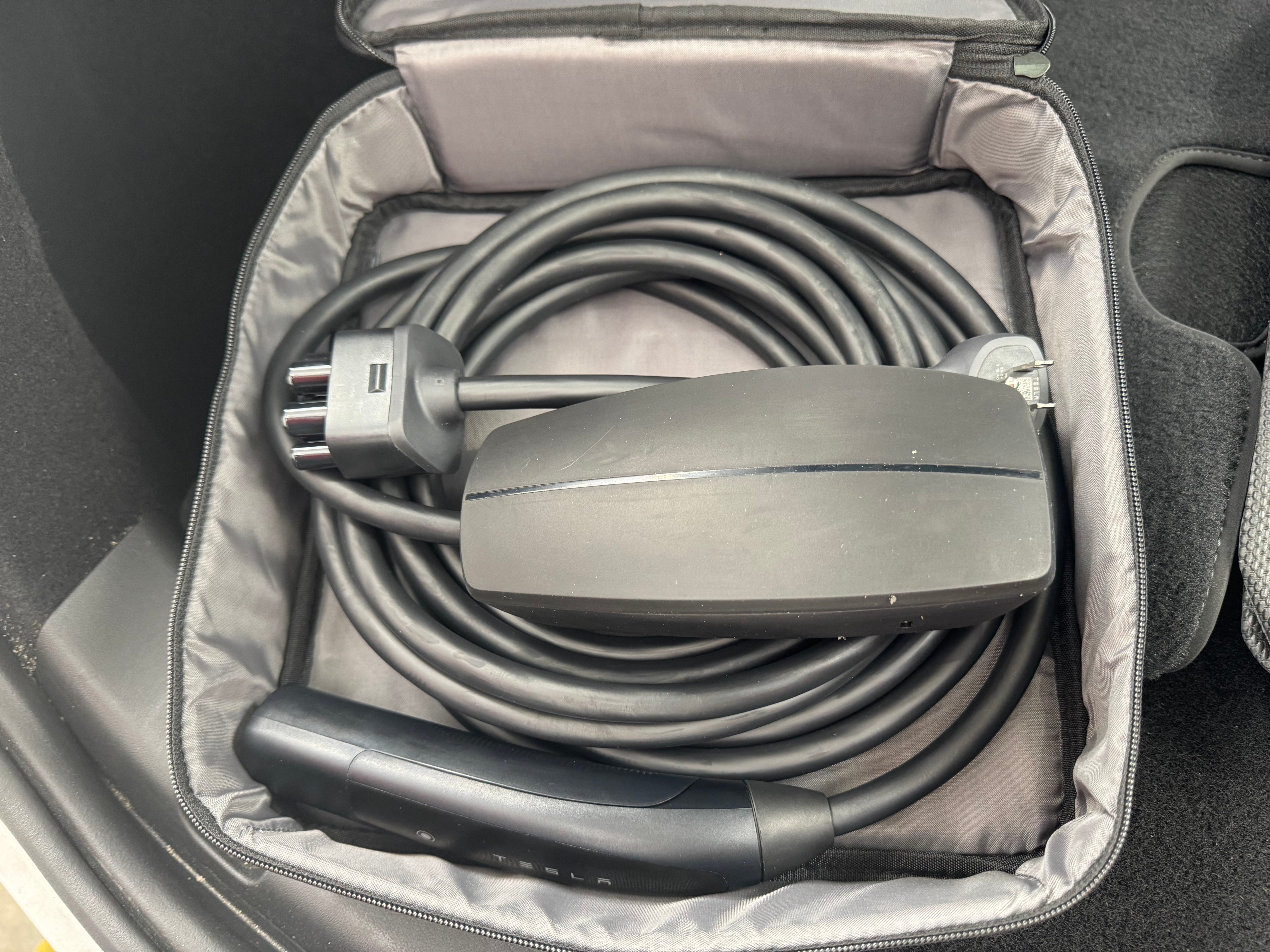 hyundai kona ev 2024 KM8HE3A64RU010315 image